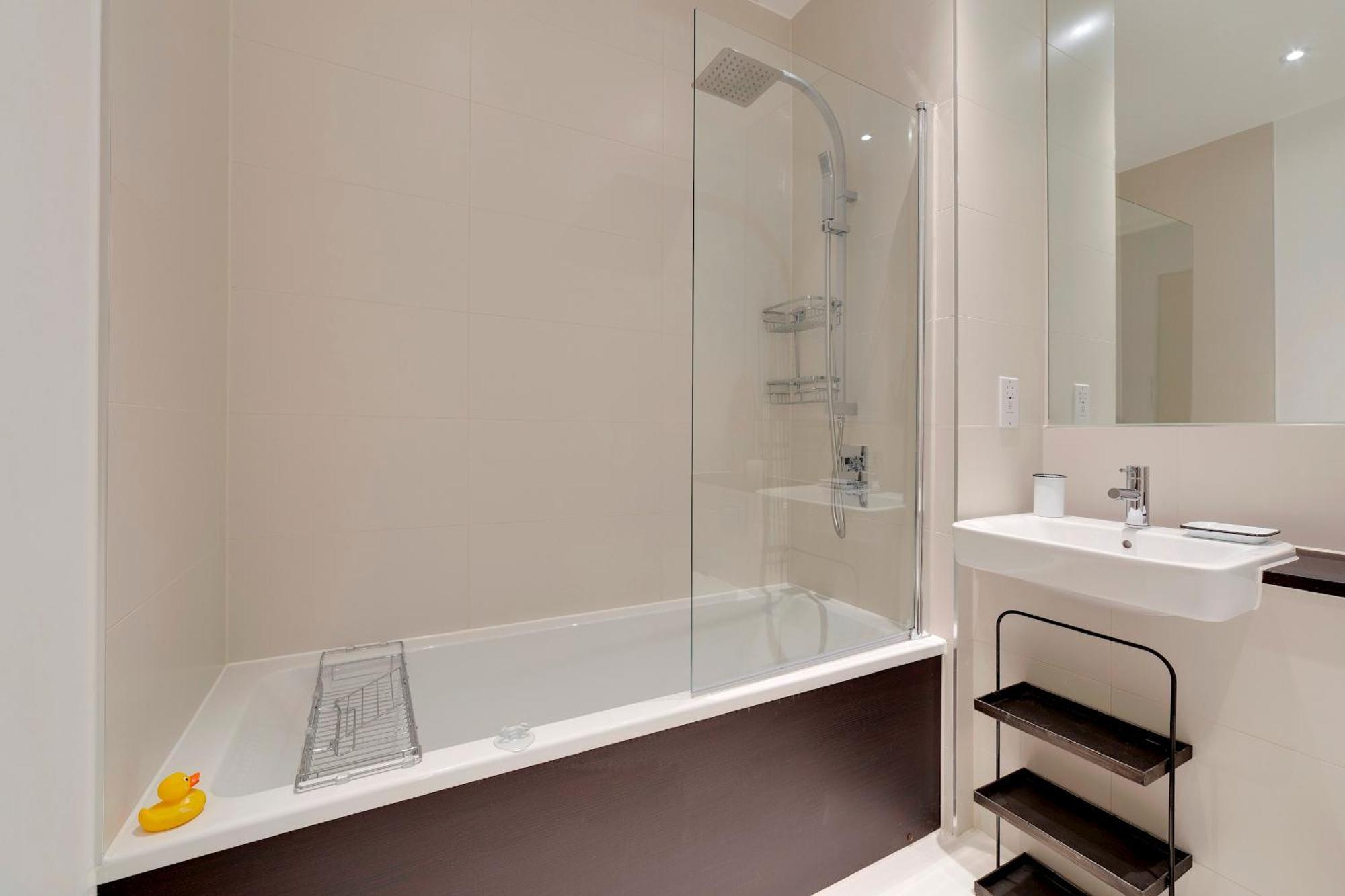 Pass The Keys Stunning And Spacious Modern Flat - Own Car Park CBG Exterior foto